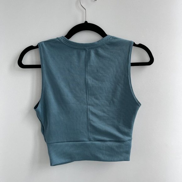 Nike Crop Top | Size XS - Picture 2 of 2